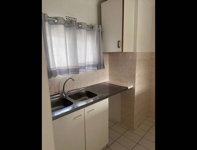 2 BEDROOM PROPERTY TO RENT IN OVERPORT